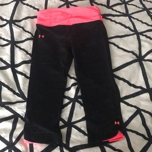 Women’s under armour capris.